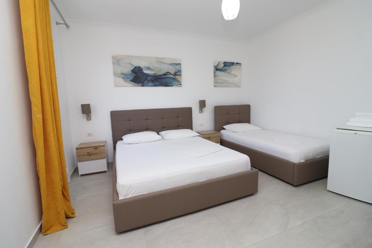 Hotel Kristal Vlorë Exterior foto